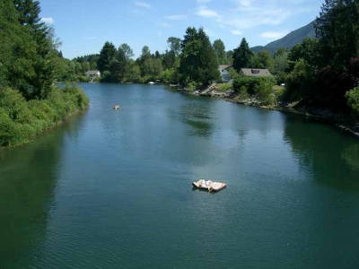 cowichan_river_tube_01_640