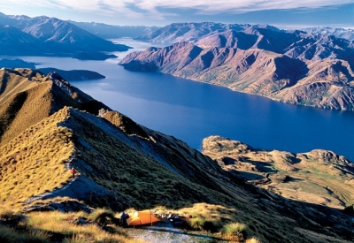 wanderlist_lake-wanaka-new-zealand_featured